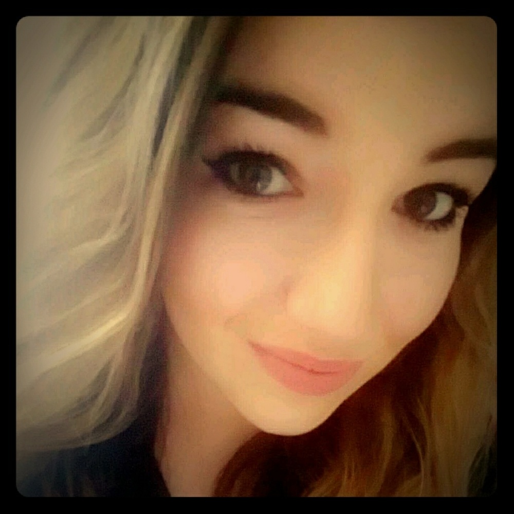 Meet your Posher, Lauren